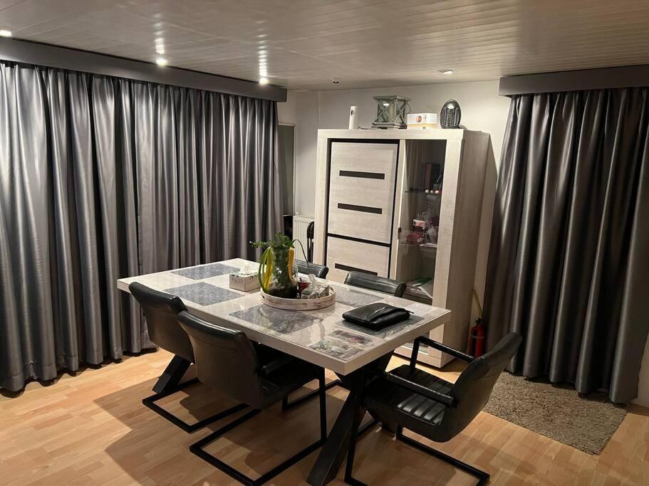 Luxe Chalet In Prachtig Natuurgebied Lith Dış mekan fotoğraf